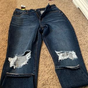No Boundaries Boyfriend Jeans